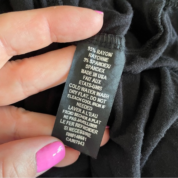 Dante Malan Black Sleeveless Tee - Picture 5 of 5